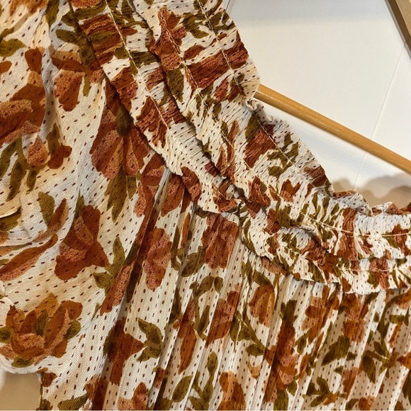 Free People One Suki Floral Off Shoulder Blouse Smocked Pleated Patterned Boho - Picture 5 of 9